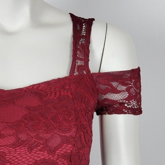 Women's Burgundy Laced Dress Cold Shoulder - Picture 5 of 5